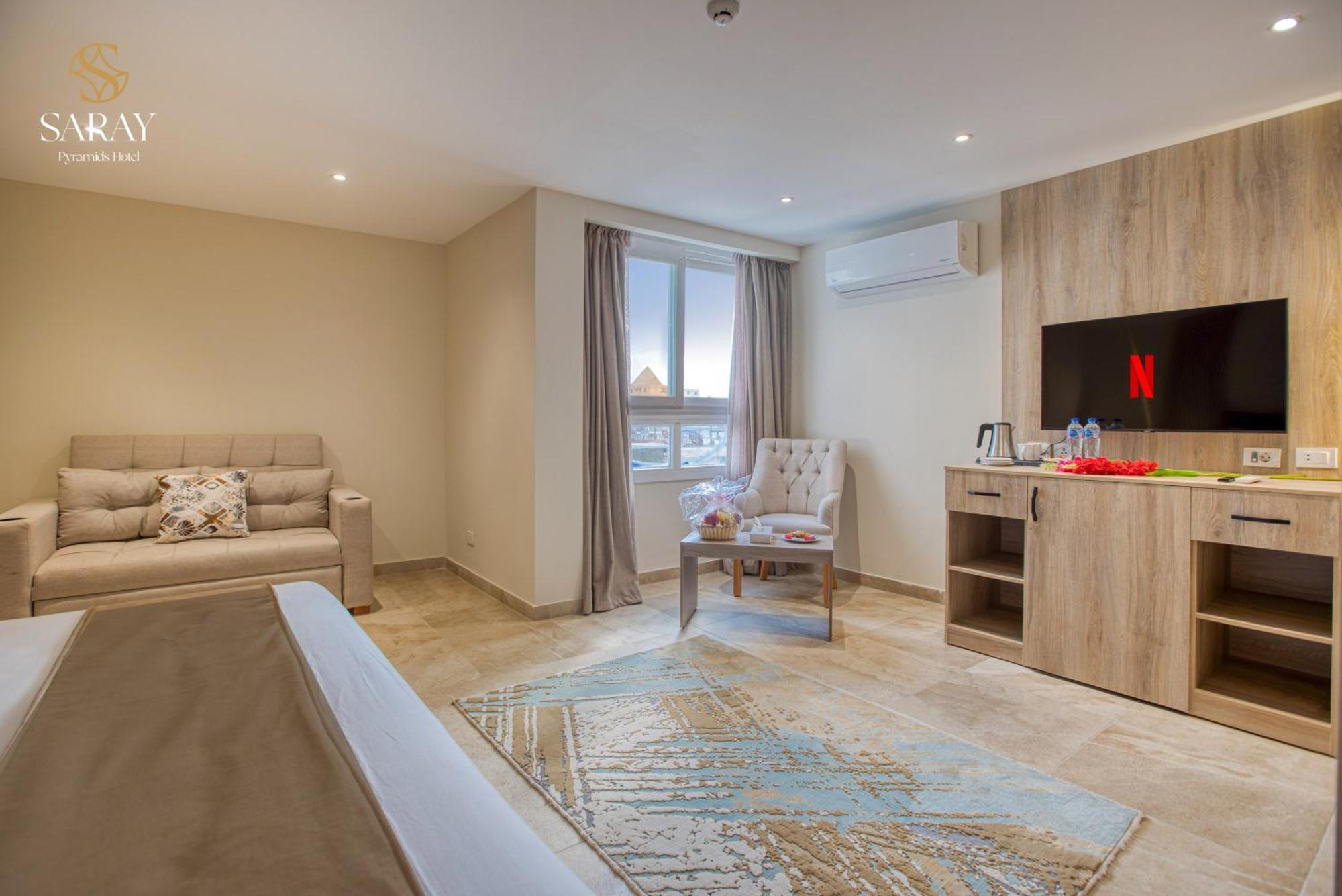 Saray Pyramids & Museum View Hotel Kafret el-Gabal Kamer foto